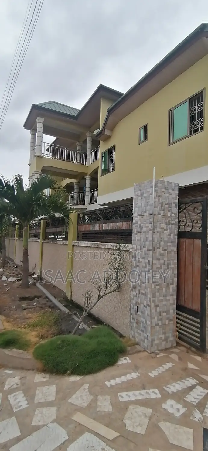 3bdrm Apartment in Spintex for rent
