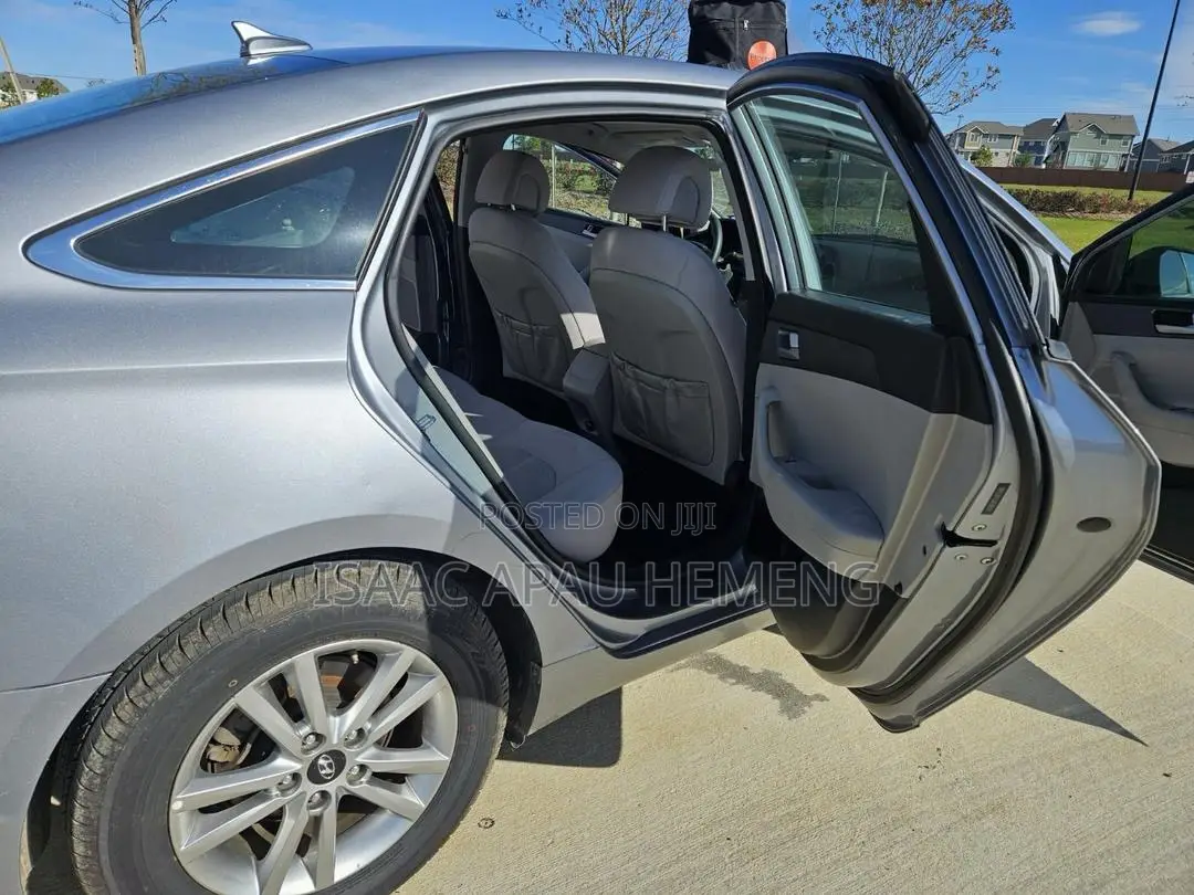 Hyundai Sonata Base Sedan FWD (2.4L 4cyl 6A) 2016 Gray