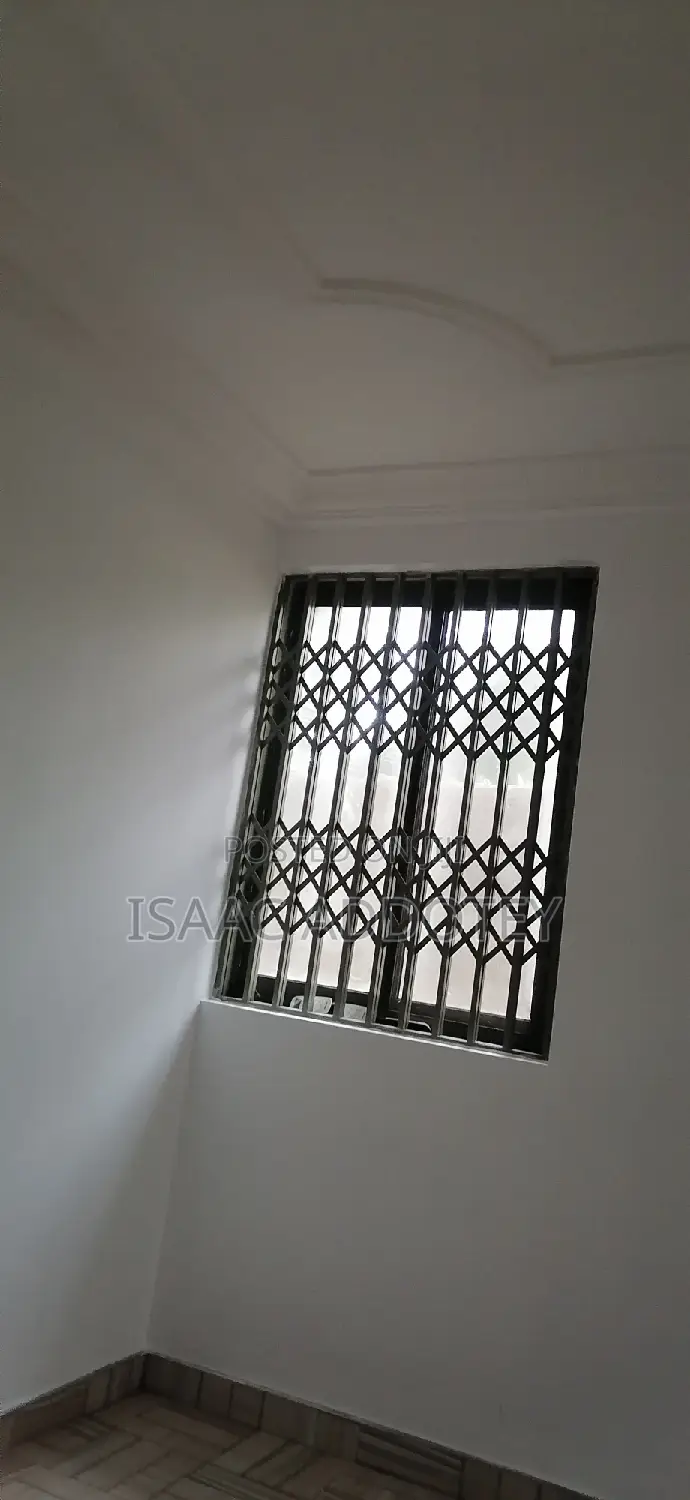 3bdrm Apartment in Spintex Hfc Estate for rent
