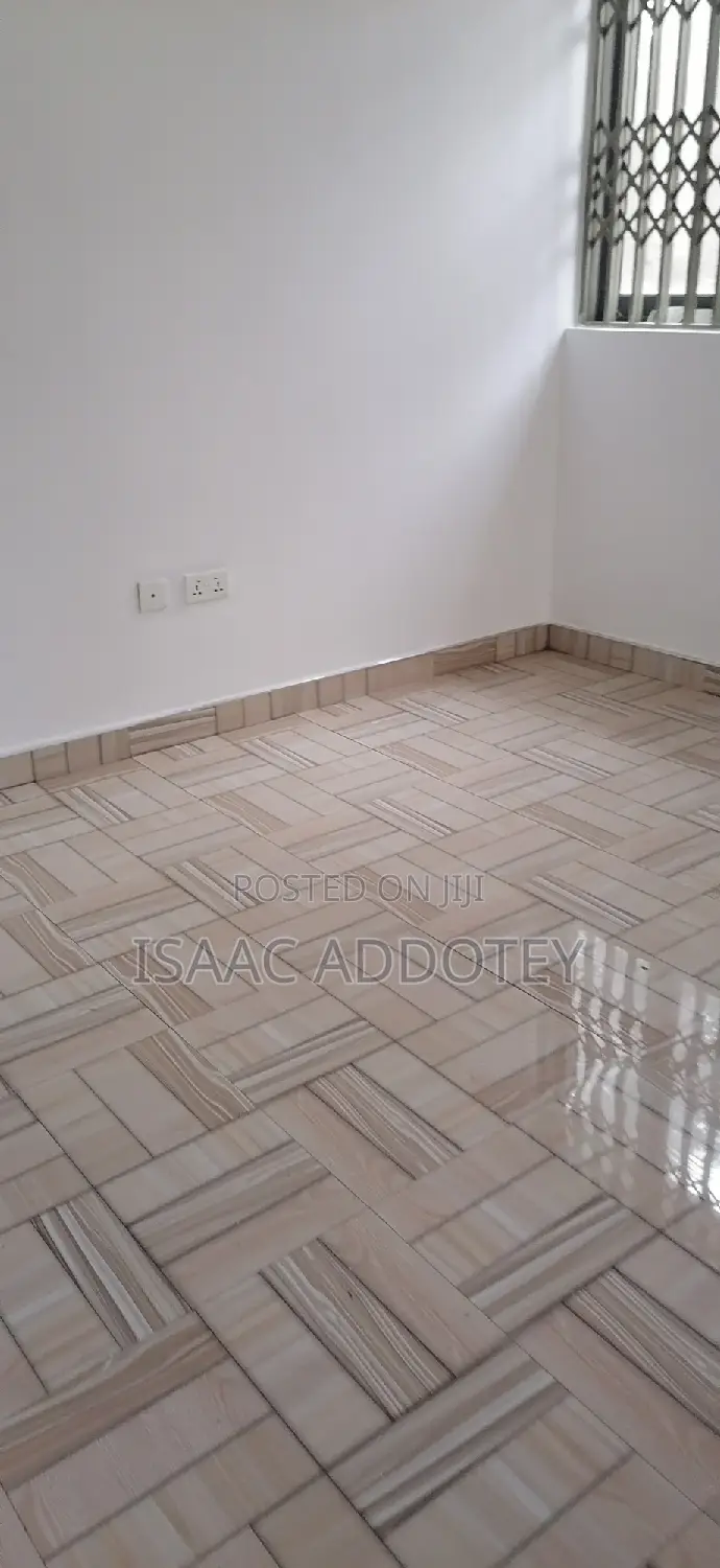3bdrm Apartment in Spintex Hfc Estate for rent