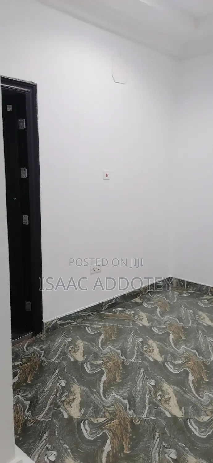 3bdrm Apartment in Spintex Hfc Estate for rent