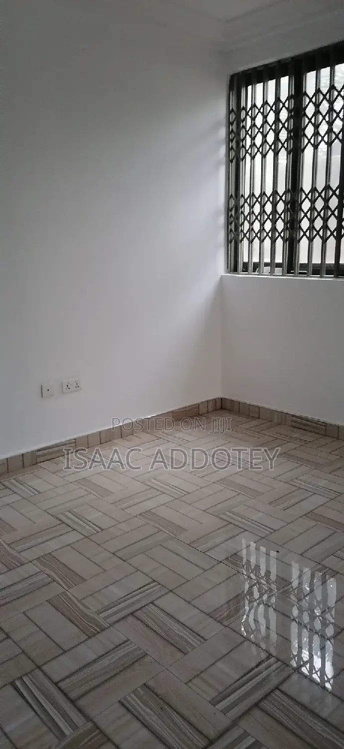 3bdrm Apartment in Spintex Hfc Estate for rent