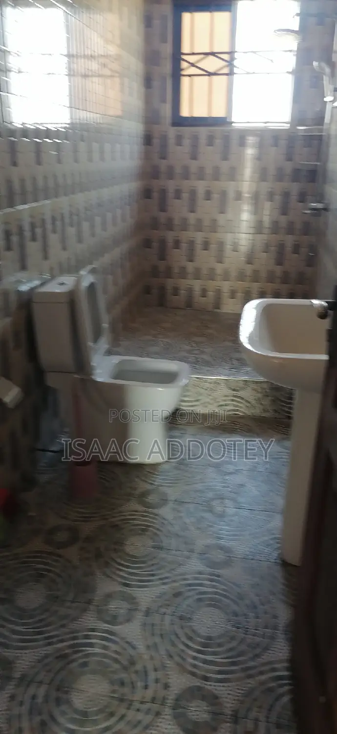 2bdrm Apartment in Lashibi Transforma, Spintex for rent