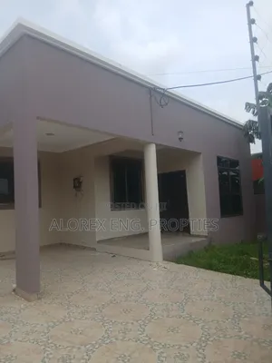 3bdrm House in Self Compound, Abokobi for rent