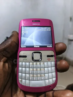 Nokia C3-01 Gold Edition Pink