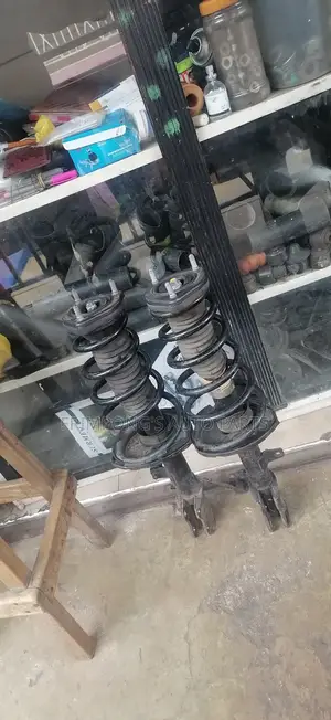 Toyota Highlander 2014 4x4 Back Shocks Absorbers