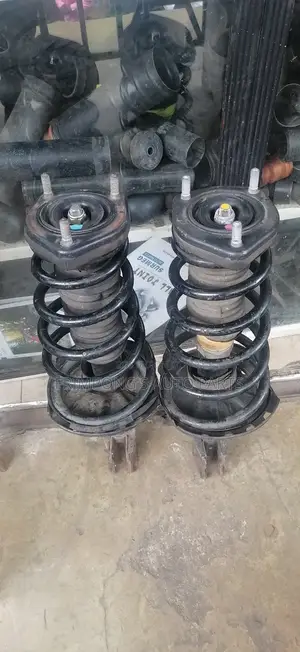 Toyota Highlander 2014 4x4 Back Shocks Absorbers