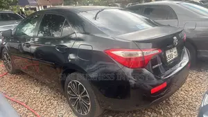 Toyota Corolla LE 4dr Sedan (1.8L 4cyl CVT) 2014 Black