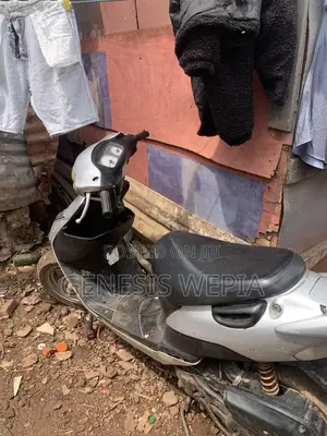 Suzuki 750 2018 Silver