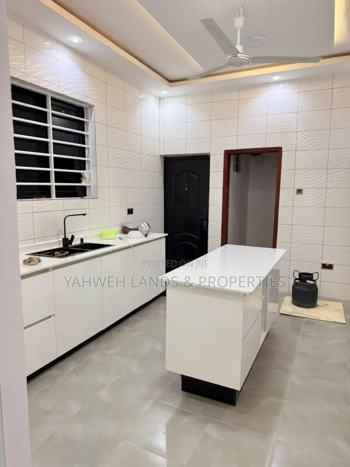 3bdrm House in Oyarifa for sale