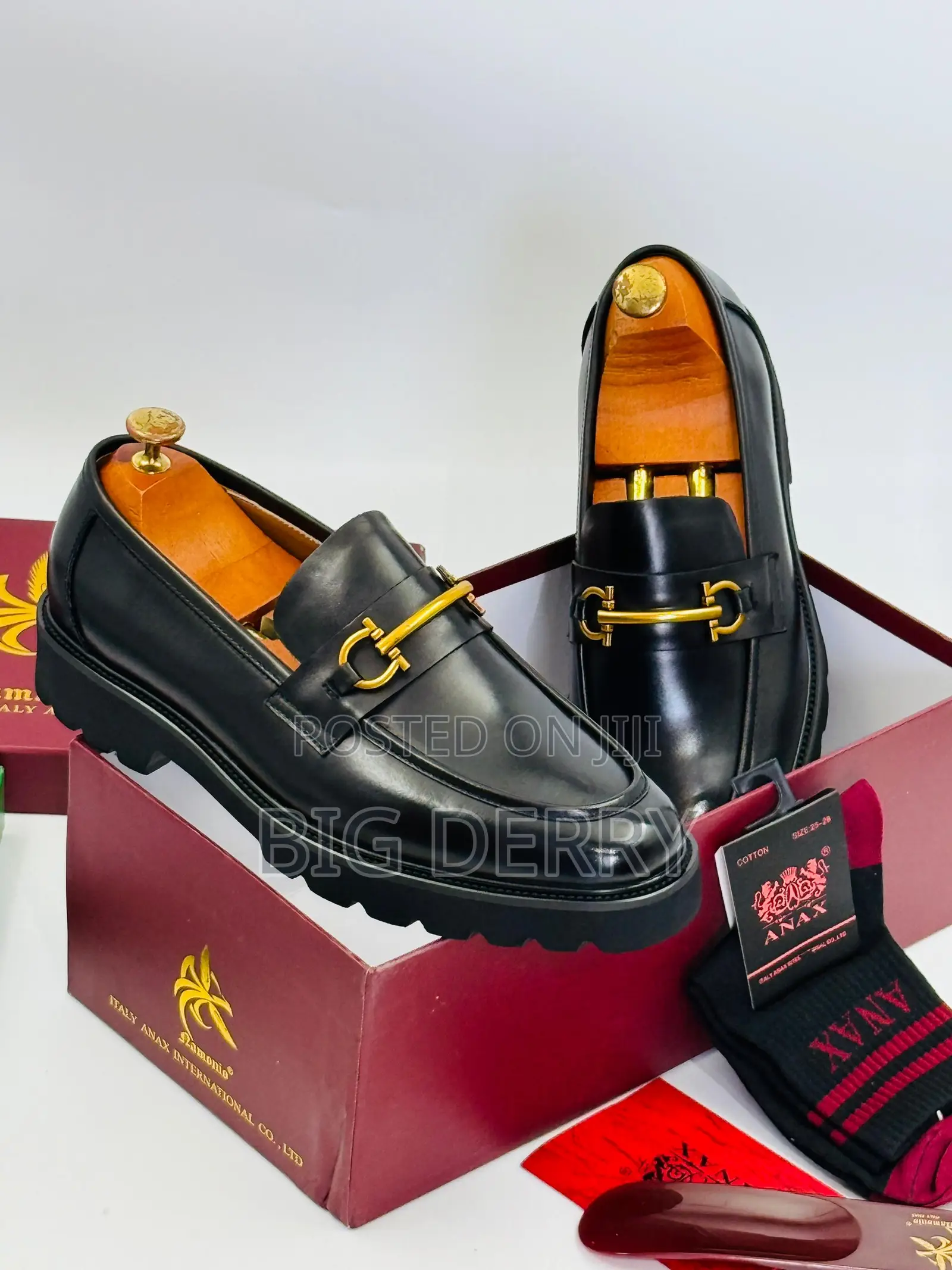Anax Esquisite Loafers
