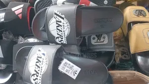 Lakers Slide Wear