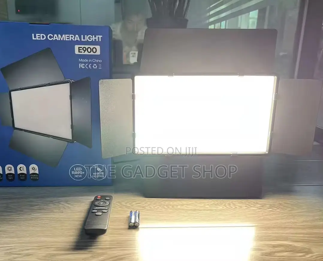 Rechargeable RGB Studio Light