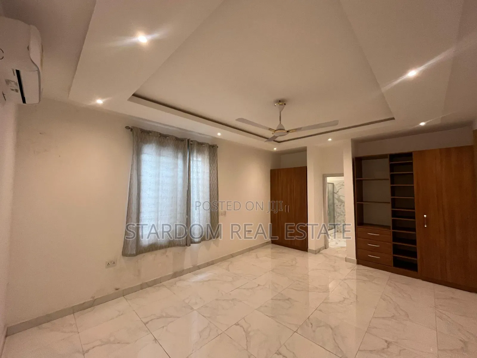 4bdrm Duplex in Ars, East Legon for rent
