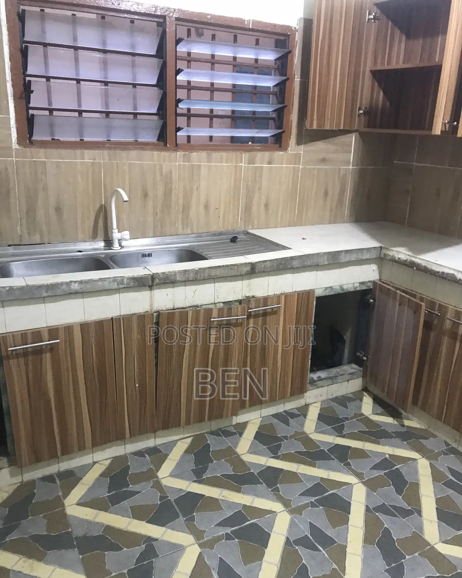 2bdrm Apartment in Tantra Round About, Ola Achool Area for rent