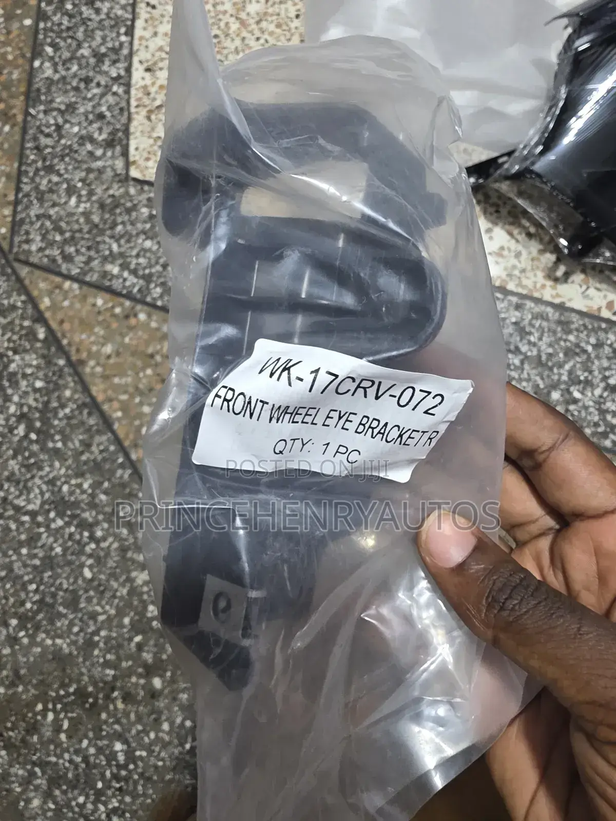 2017-2022 Honda CRV Front Wheel Eye Bracket R