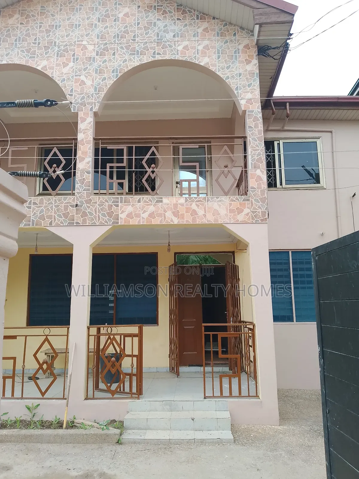 3bdrm Apartment in Community 18 Area, Spintex for rent