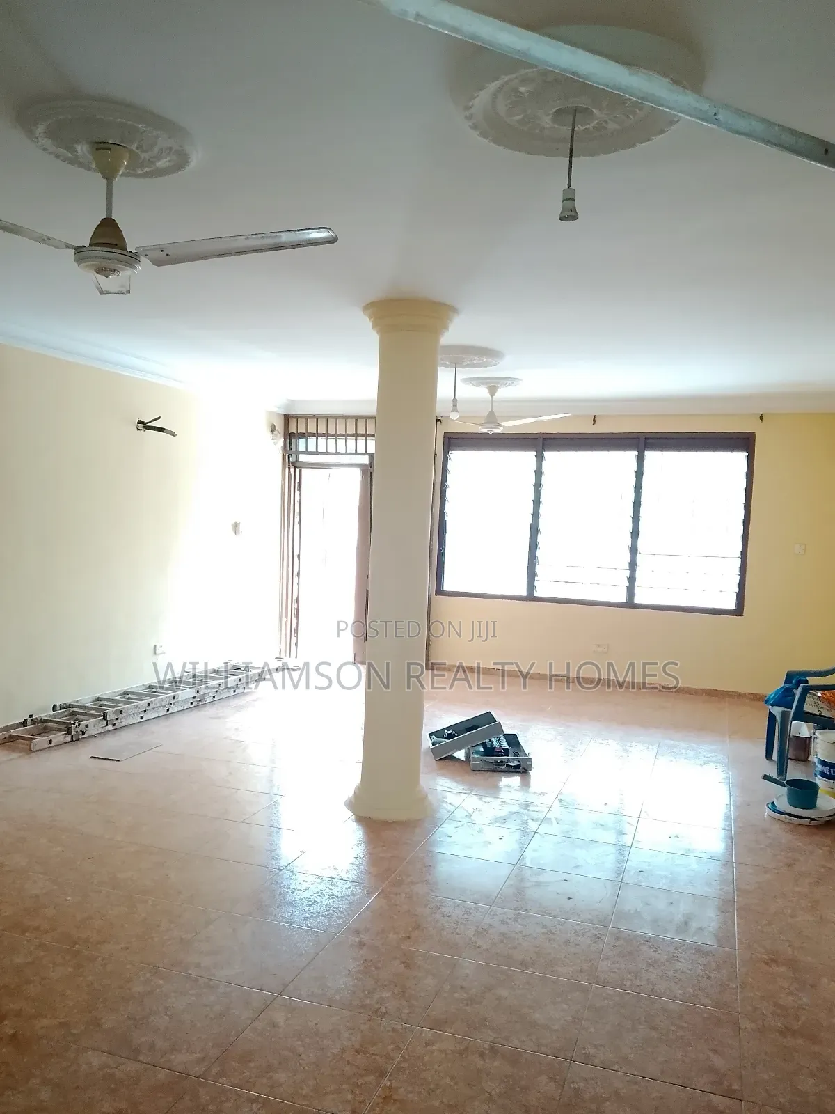 3bdrm Apartment in Community 18 Area, Spintex for rent