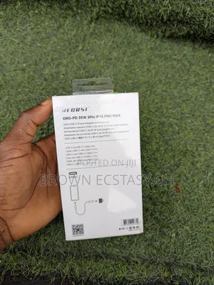 Recrsi C to C 35watts Fast Charger for iPhones