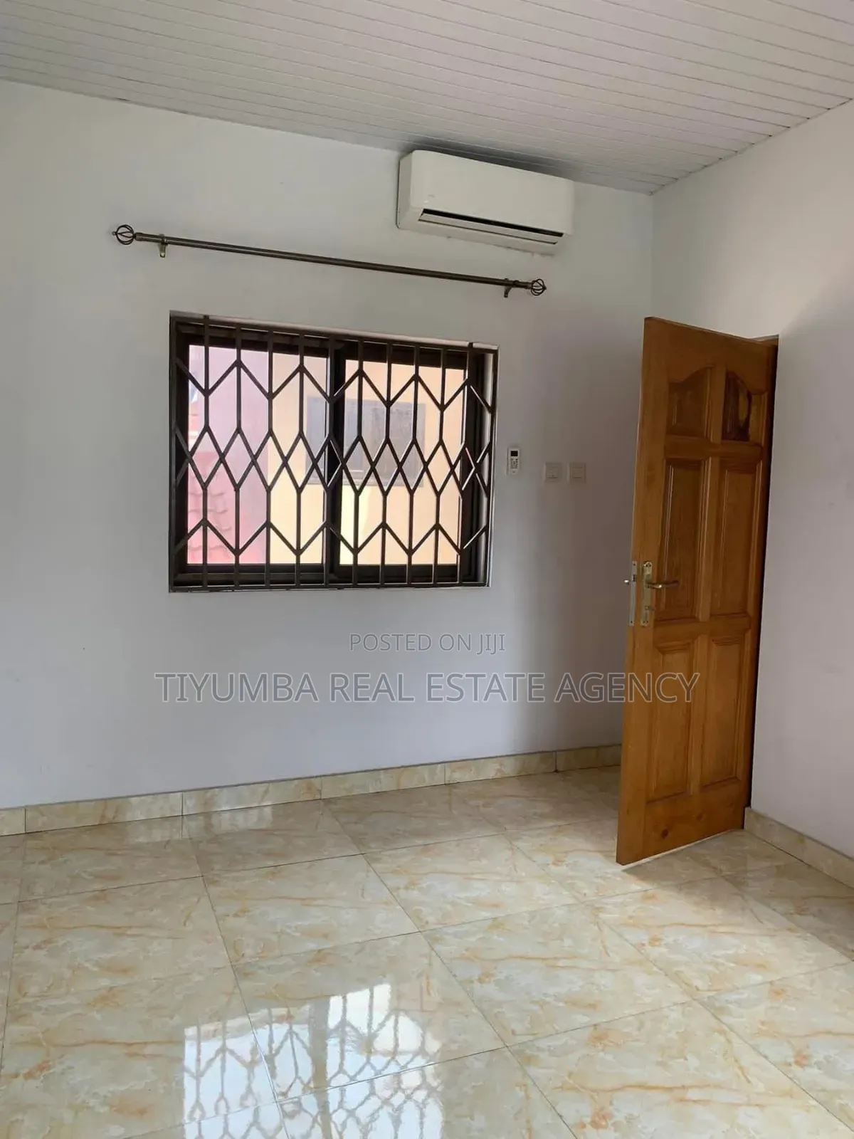 5bdrm House in Tiyumba Real Estate, Pillar 2 for rent