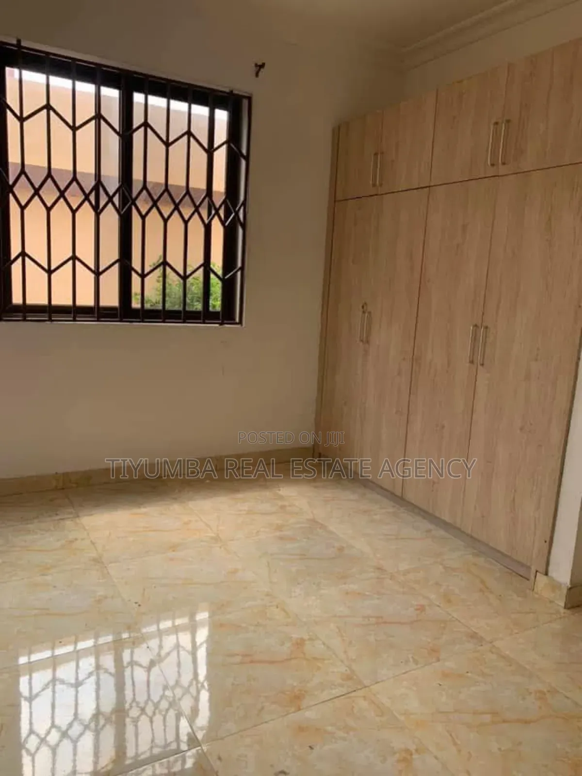 5bdrm House in Tiyumba Real Estate, Pillar 2 for rent