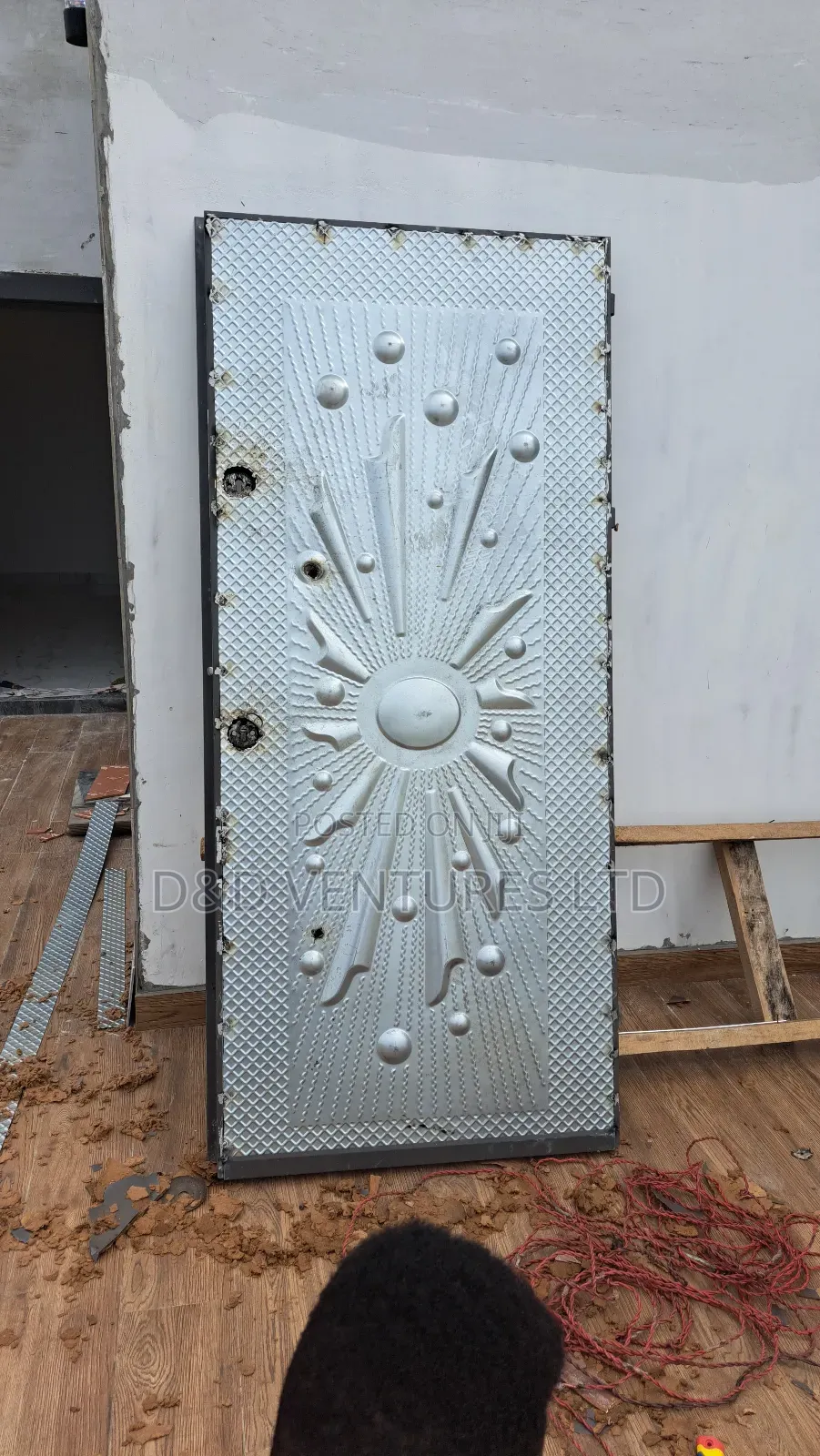 Security Door Fixer and Repair of Its Accessories