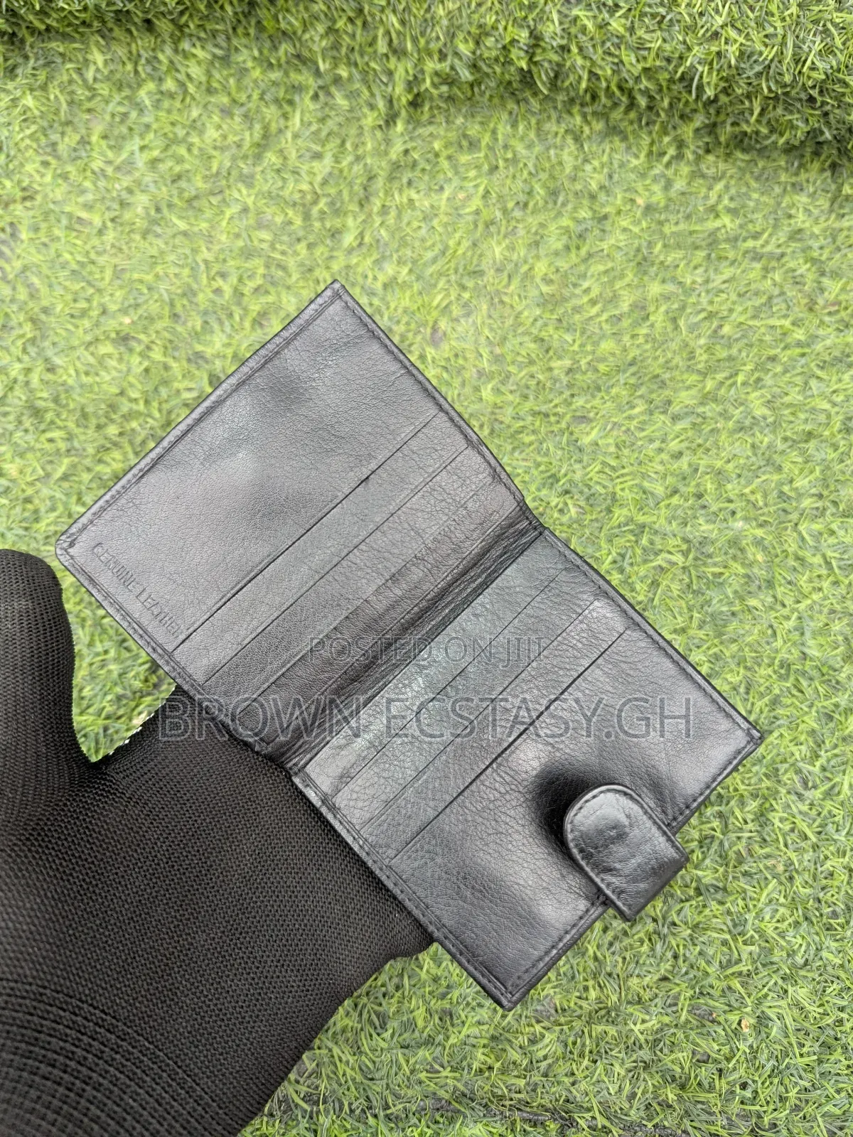 Genuine Leather Compact Sized Wallet (Uk Used)