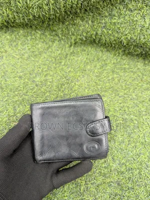 Taurus Leather Wallet ( Uk Used)