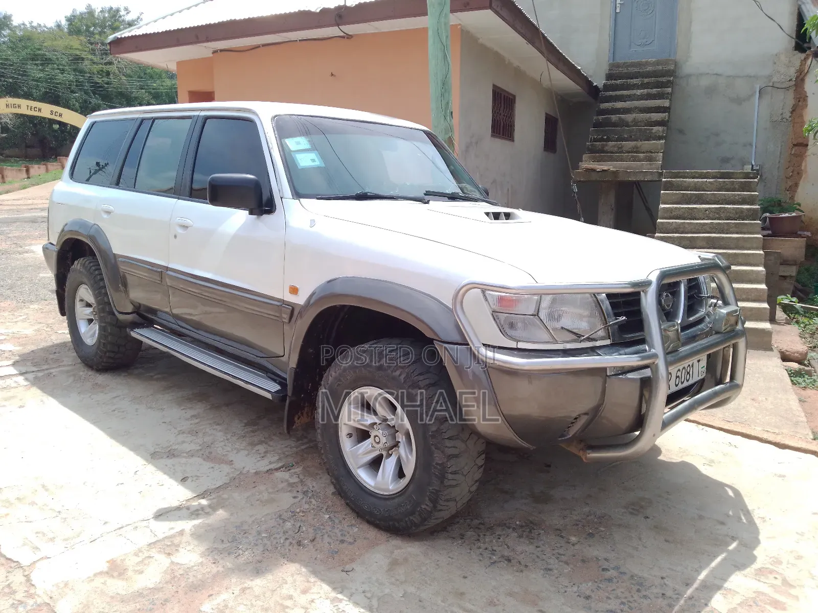 Nissan Patrol 2001 White