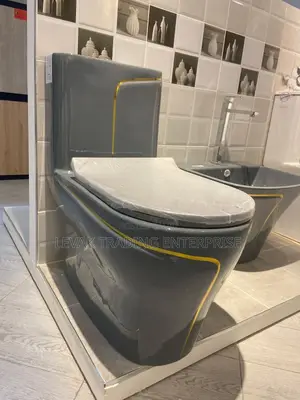 Glass Cubicle + Wcs( Italy )