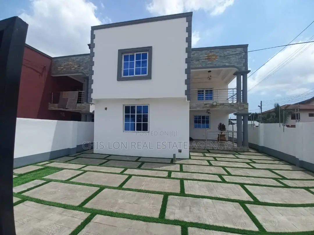 4bdrm Duplex in Taifa Apostolic, St John's Area for sale
