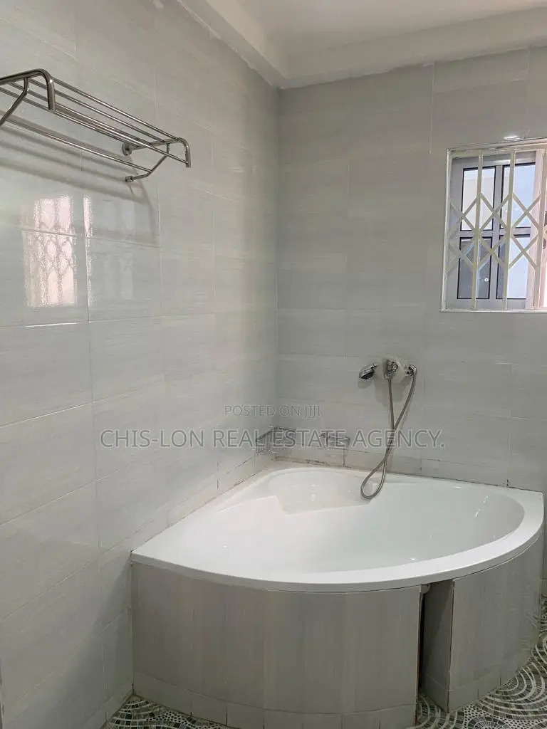 4bdrm Duplex in Taifa Apostolic, St John's Area for sale