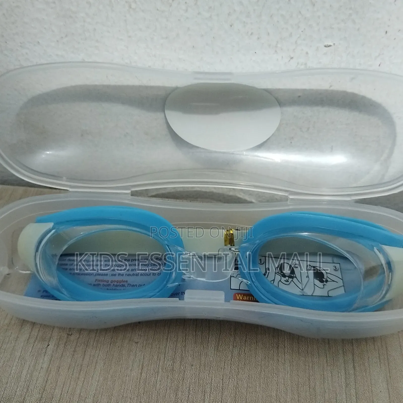 Goggles With Case for Children 1 to 12