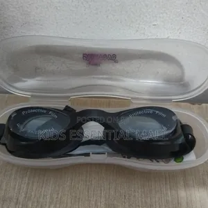 Goggles With Case for Children 1 to 12