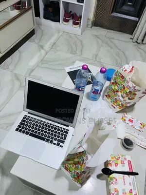 Laptop Apple MacBook Air 2017 8GB Intel Core I5 SSD 256GB