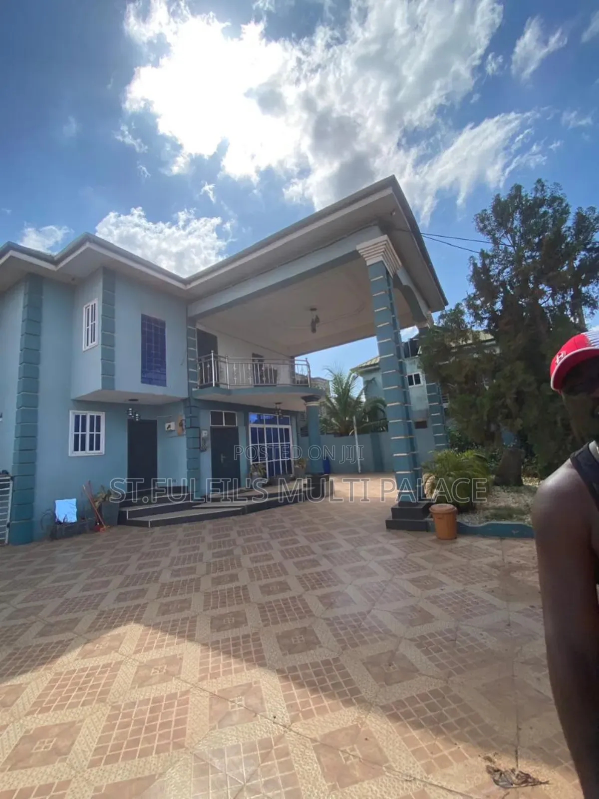 5bdrm House in Adenta Adjacent To for rent