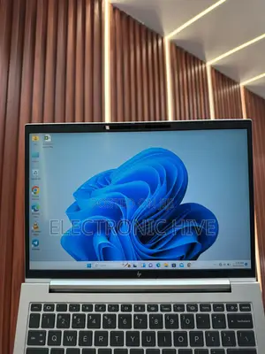 Laptop HP EliteBook 830 32GB Intel Core Ultra 7 SSD 512GB
