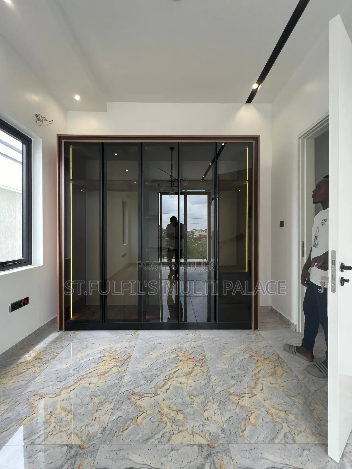 5bdrm House in East Legon Mempasem for sale