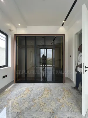 5bdrm House in East Legon Mempasem for sale