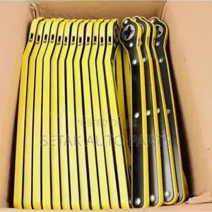 Car Jack Wrench Ratchet Lever Scissor Car Tire Changing Tool