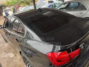 BMW 330i 2017 Black