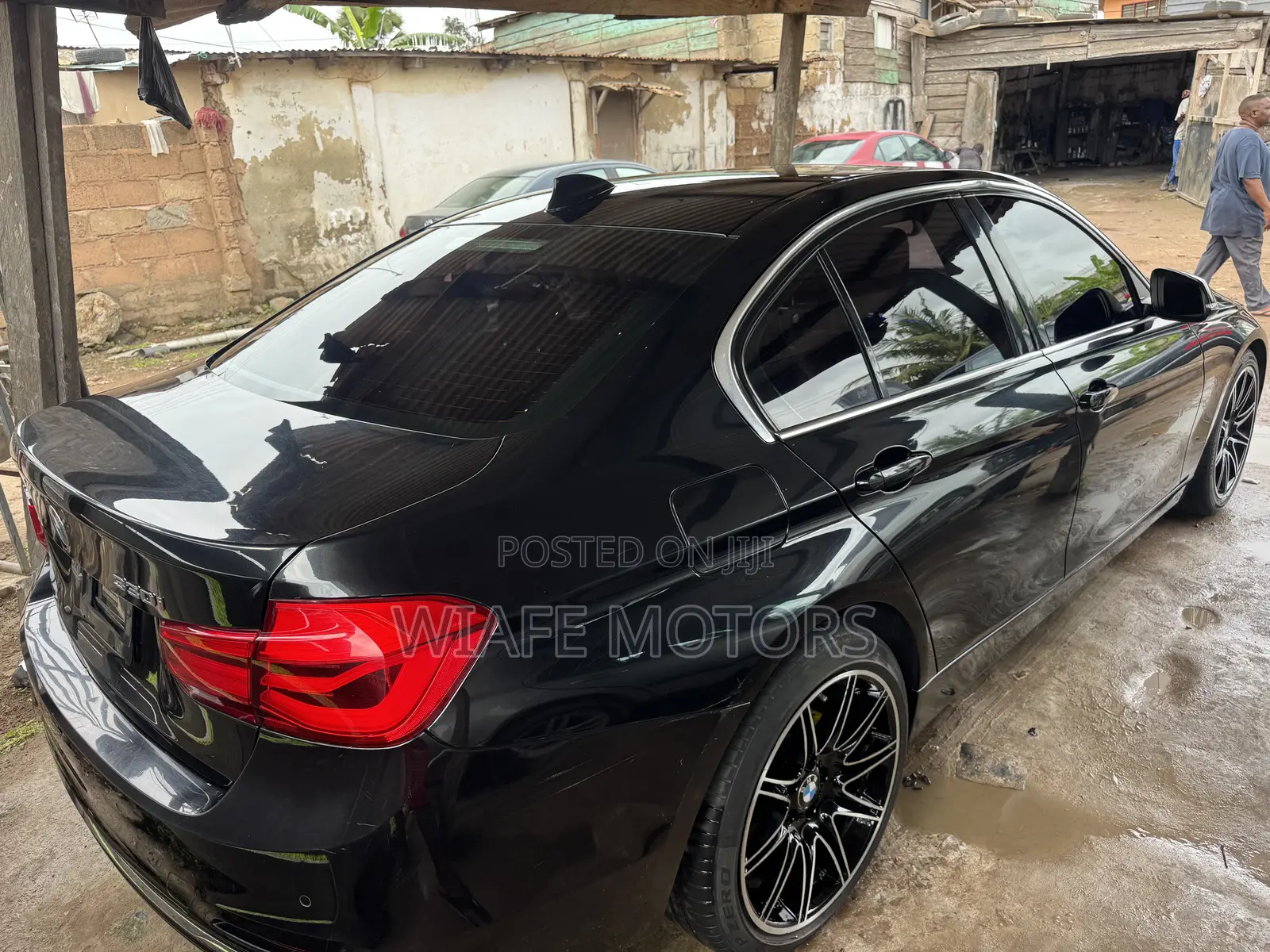 BMW 330i 2017 Black