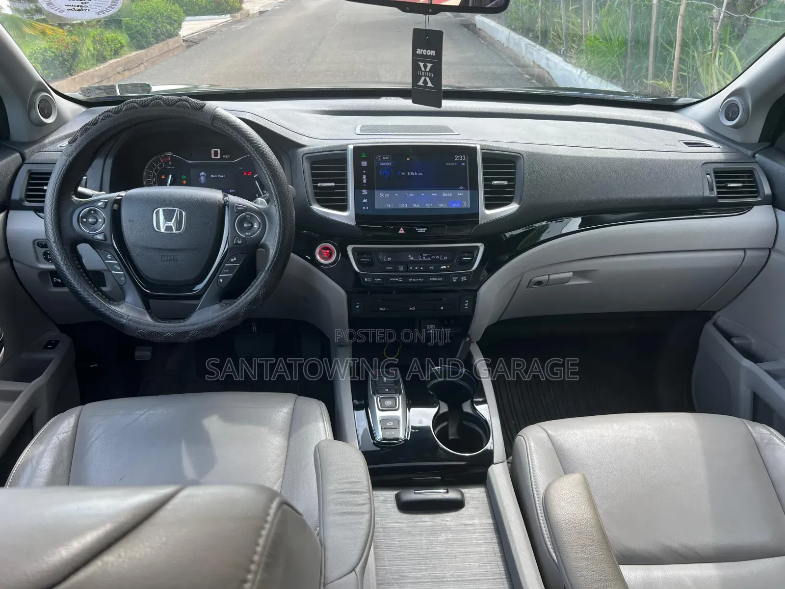 Honda Pilot Touring 4dr SUV (3.5L 6cyl 9A) 2016 Black
