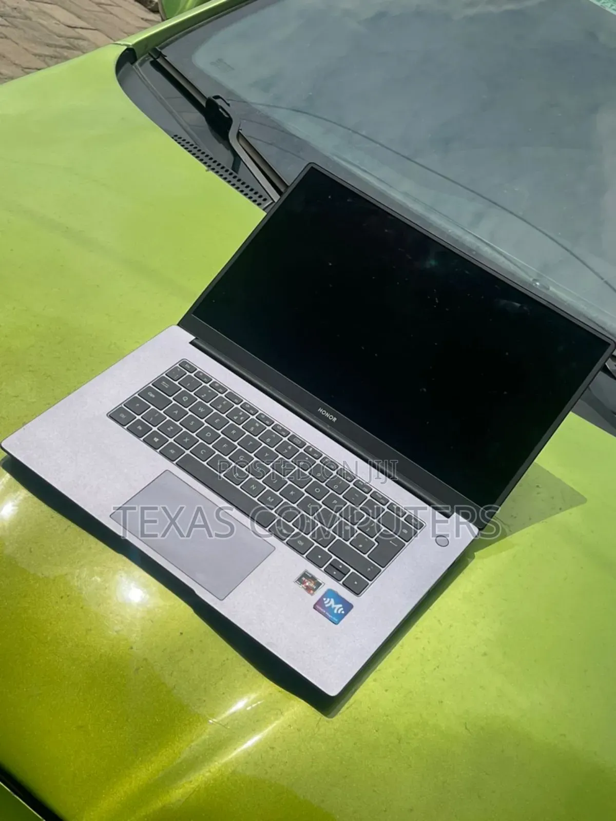 Laptop Samsung NP-R700 8GB AMD Ryzen 7 SSD 256GB