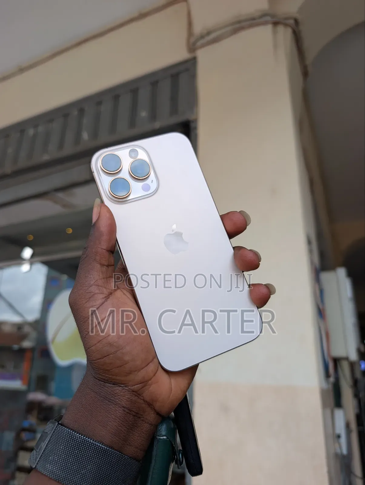 New Apple iPhone 16 Pro Max 1 TB Gold