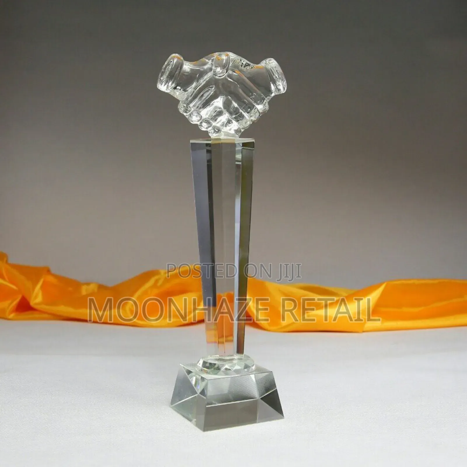 Crystal Handshake Trophy – Symbol of Partnership Trust!