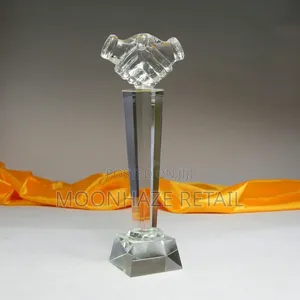 Crystal Handshake Trophy – Symbol of Partnership Trust!