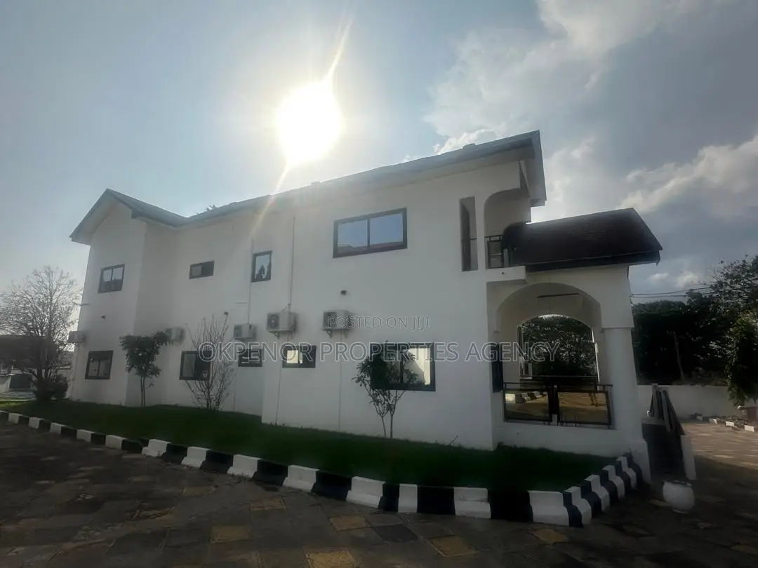 6bdrm House in Airport, Accra Metropolitan for rent