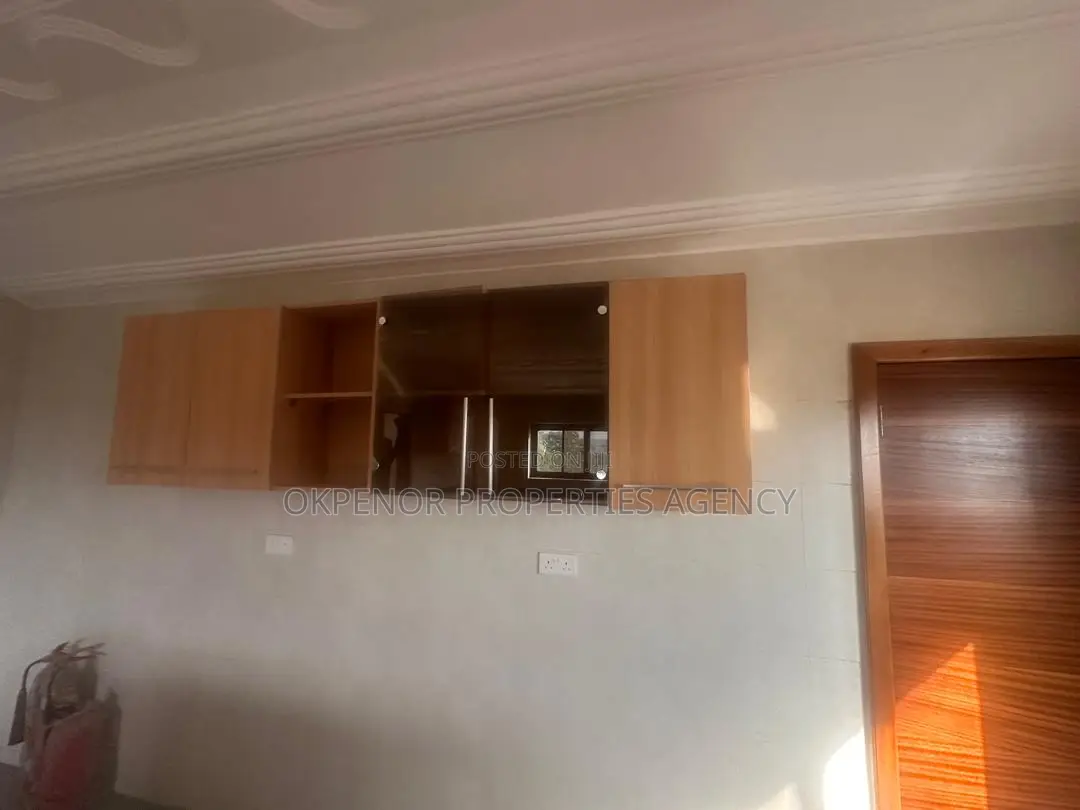6bdrm House in Airport, Accra Metropolitan for rent