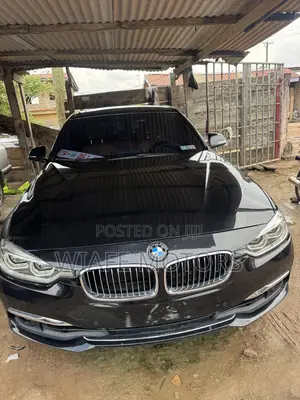 BMW 330i 2017 Black